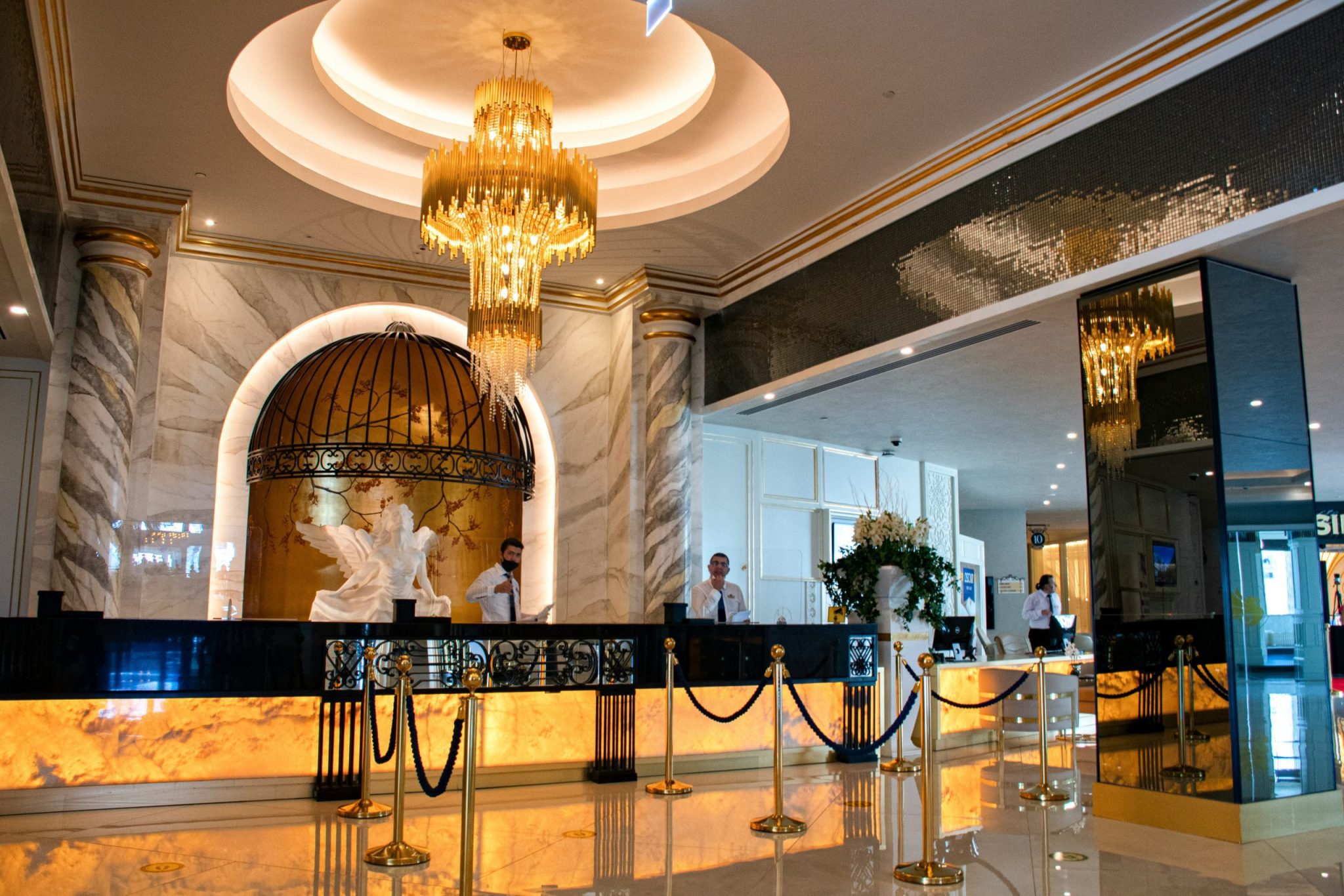 Szállodák és üdülők – elegáns lobby